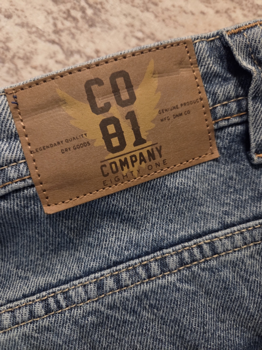 Vintage Baggy Fit Men’s Jeans in Light Blue - Picture 8 of 8